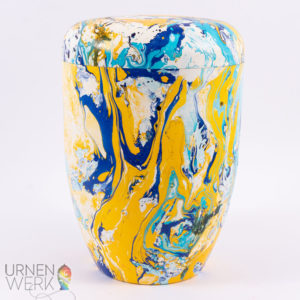 Marmorierte Einzelstücke als Kleinserie in Blau-Gelb